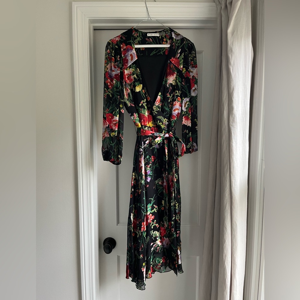 Alice + Olivia Silk Colorful Floral Wrap Dress with Belt size 6